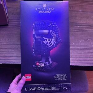 LEGO Star Wars Kylo Ren Helmet Display Set